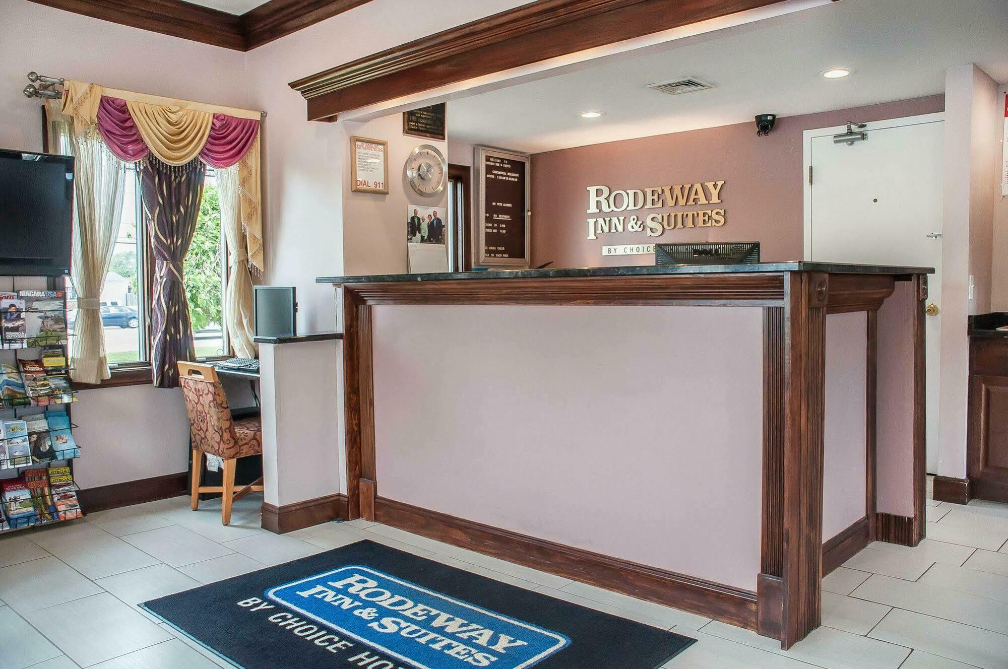 Amherst Inn & Suites Zewnętrze zdjęcie